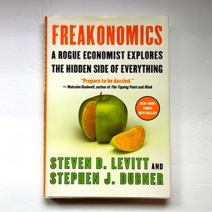 Freakonomics by Steven D. Levitt & Stephen J. Dubner | Economics| Hardcover Book